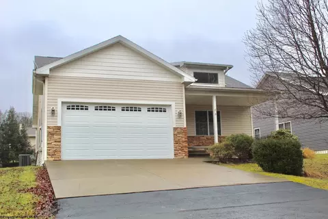 3 Turtle Creek Dr, Morgantown, WV 26508