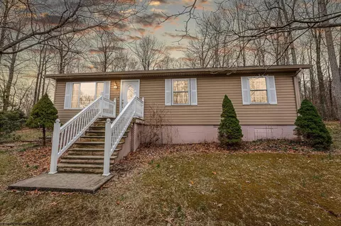80 Donaldson Ct, Morgantown, WV 26508