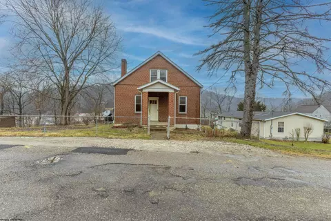 Exterior - 232 Ferrell Ave, Wheeling, WV 26003 photo 3 of 7