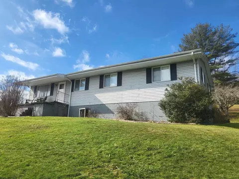 3626 Freedom Hwy, Fairmont, WV 26554