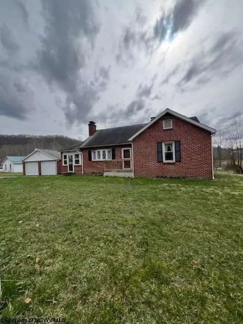 884 Isner Creek Rd, Elkins, WV 26241