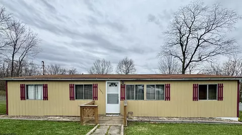 1503 Maple Dr, Fairmont, WV 26554