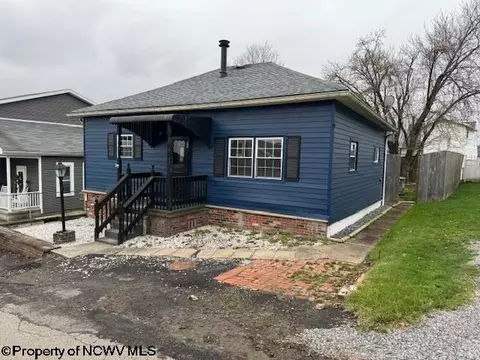 39 Needham St, Clarksburg, WV 26301