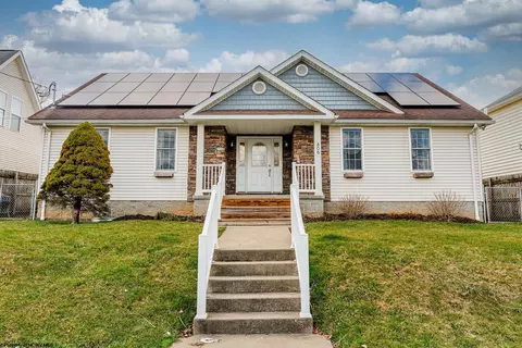 806 Madison Ave, Morgantown, WV 26501