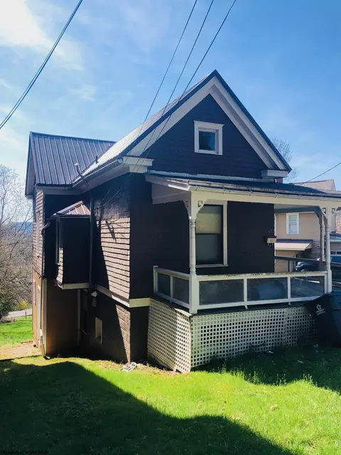 492 Dorsey Ave, Morgantown, WV 26501