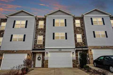 2008 Mountain Ash Ln, Morgantown, WV 26501