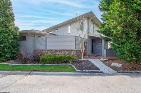 851 Grand St, Morgantown, WV 26501
