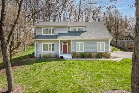 2056 Lakeside Ests, Morgantown, WV 26508