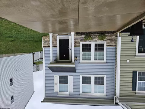 135 Inlet St, Morgantown, WV 26508