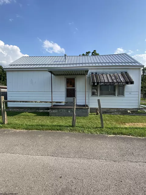 71 Ralph Dr, Clarksburg, WV 26301