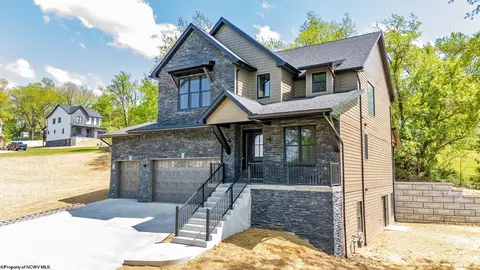 36 Avery Dr, Morgantown, WV 26508