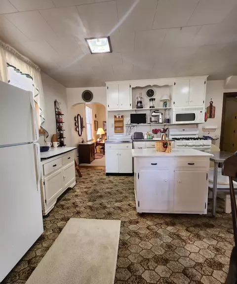 Kitchen - 109 Brown St, Thomas, WV 26292 photo 1 of 3