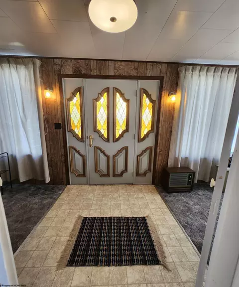Entry Way - 109 Brown St, Thomas, WV 26292 photo 2 of 6