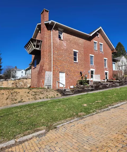 Exterior - 109 Brown St, Thomas, WV 26292 photo 4 of 10