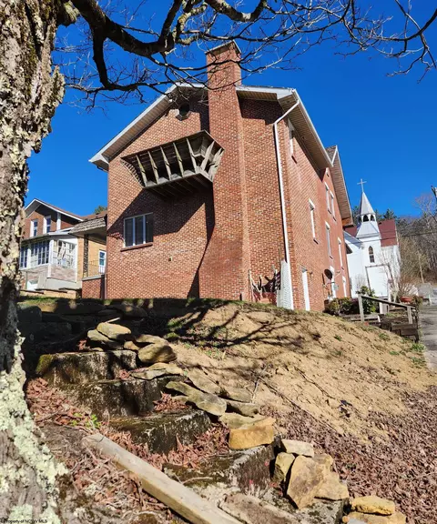 Exterior - 109 Brown St, Thomas, WV 26292 photo 5 of 10