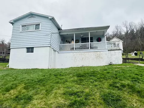 182 Fleming St, Monongah, WV 26554