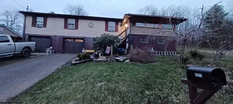 10772 Saltlick Rd, Terra Alta, WV 26764