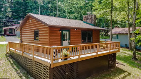 637 Primrose Ln, Terra Alta, WV 26764