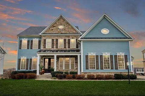 110 Falling Water Ln, Morgantown, WV 26508