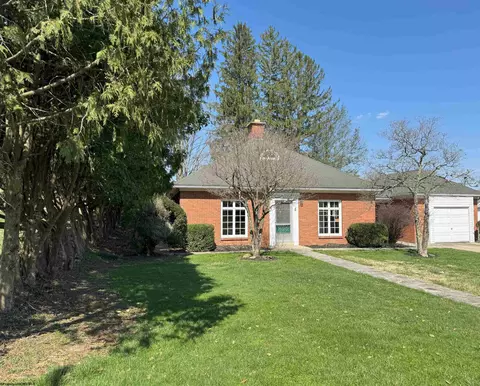 31 Boggess St, Buckhannon, WV 26201