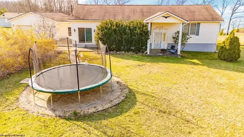 60 Anchorage Ln, Morgantown, WV 26508