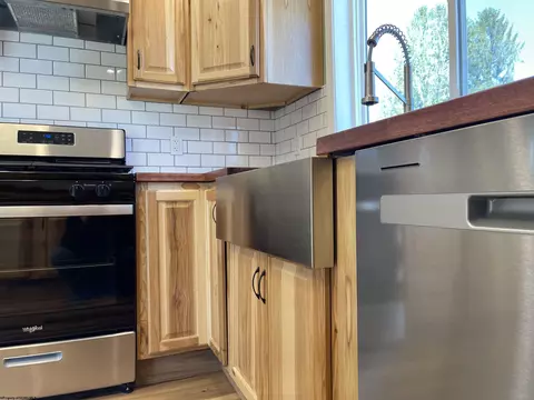 Kitchen - 286 Maple Ave, Philippi, WV 26416 photo 8 of 11