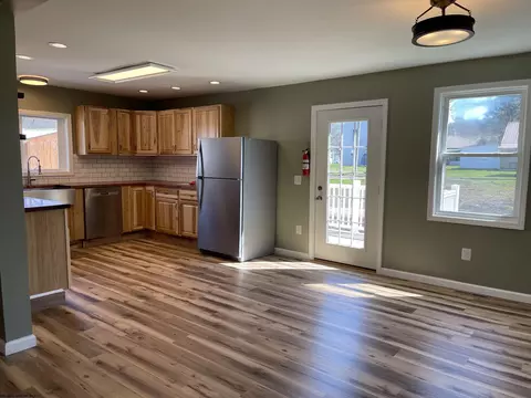 Dining - 286 Maple Ave, Philippi, WV 26416 photo 2 of 2