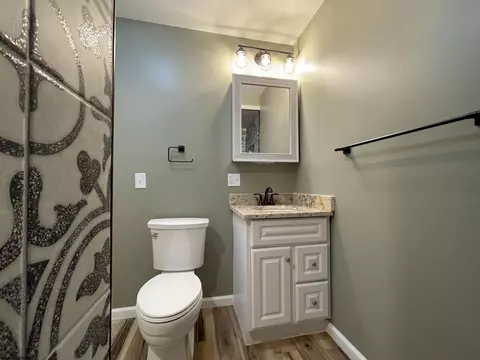 Bath - 286 Maple Ave, Philippi, WV 26416 photo 4 of 10