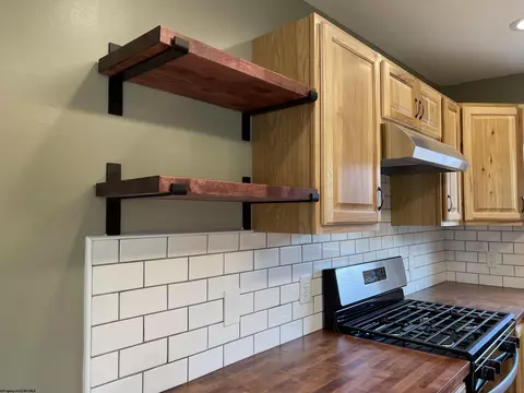 Kitchen - 286 Maple Ave, Philippi, WV 26416 photo 9 of 11