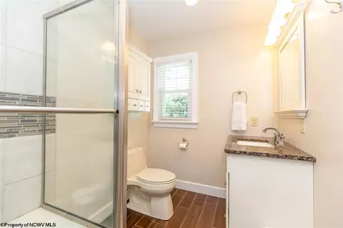 Bath - 1 Devon Rd, Morgantown, WV 26505 photo 1 of 4