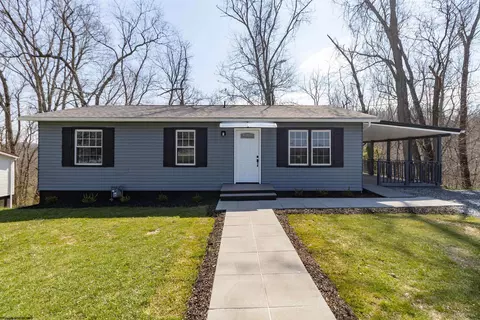 208 Stone St, Bridgeport, WV 26330