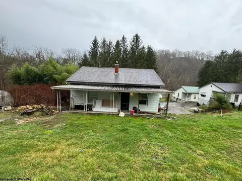 68 Elk Ave, Fairmont, WV 26554