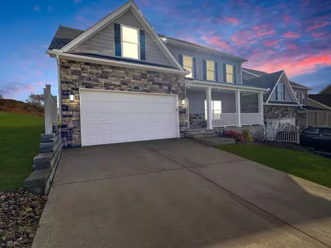 214 Red Oak Ln, Morgantown, WV 26501