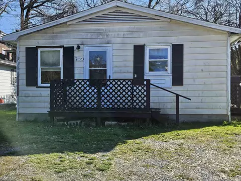 700 E Park Ave, Fairmont, WV 26554