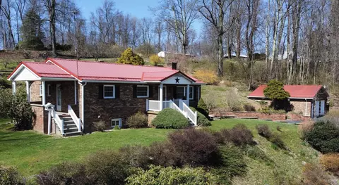 10401 S Preston Hwy, Tunnelton, WV 26444