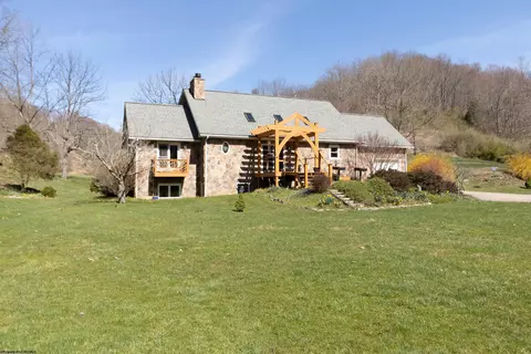 101 Hastings Rd, Salem, WV 26426