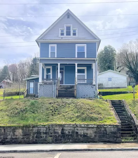 342 Walnut St, Grafton, WV 26354