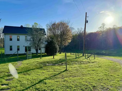 947 Murphy Rd, Philippi, WV 26416