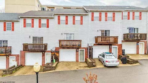 1012 Elkins Dr, Morgantown, WV 26505