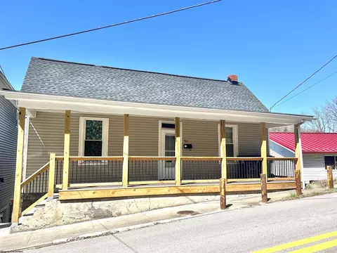 921 College Ave, Morgantown, WV 26505