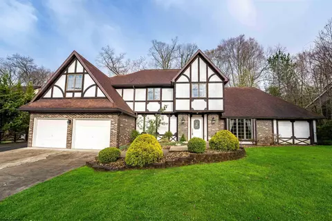 2036 Lakeside Ests, Morgantown, WV 26508