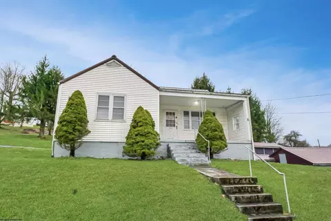 900 E State Ave, Terra Alta, WV 26764