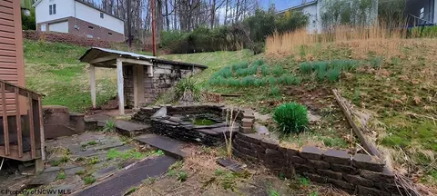 Exterior - 71 Oak St, Salem, WV 26426 photo 1 of 1