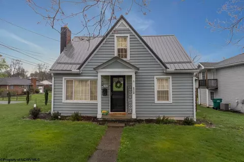 122 W Olive St, Bridgeport, WV 26330