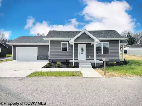 134 Hunsaker St, Fairmont, WV 26554