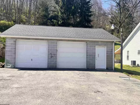 Exterior - 124 Valley St, Salem, WV 26426 photo 3 of 6