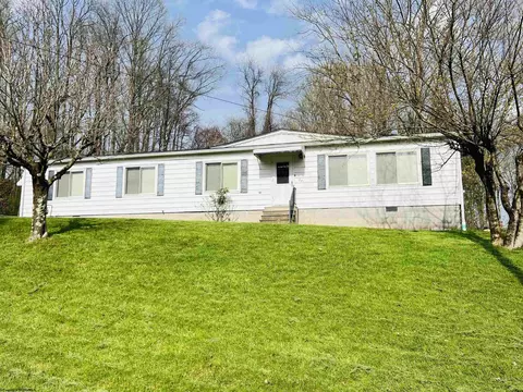 221 Baltimore St, Fairmont, WV 26554
