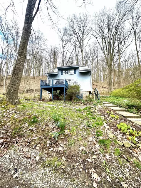 612 Katy Rd, Fairmont, WV 26554