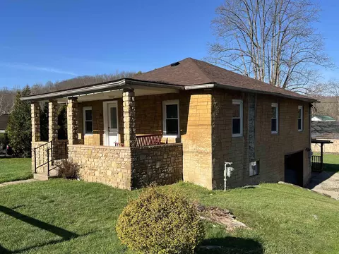 41 Pricketts Fort Rd, Fairmont, WV 26554