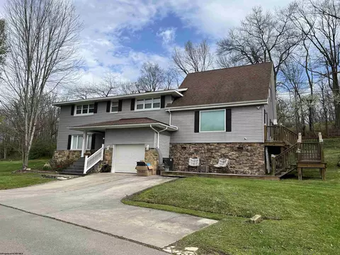 49 Lakeside Dr, Beverly, WV 26253